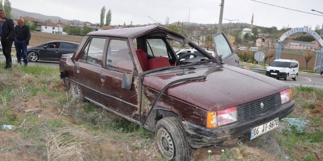 Sivas’ta trafik kazası: 2 yaralı