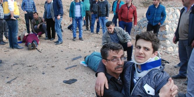 Tokat’ta öğrenci servisi devrildi: 16 yaralı