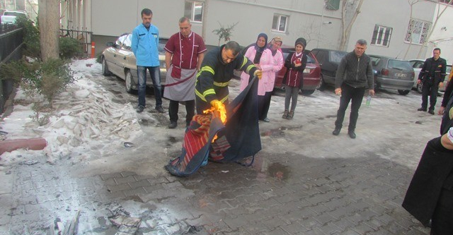 Aksaray itfaiyesinden yangına müdahale eğitimi