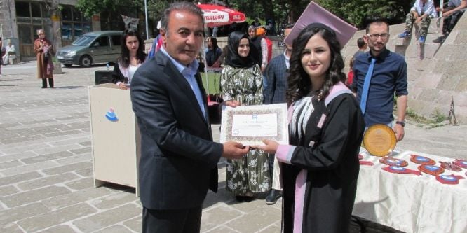 Güzelyurt’ta mezuniyet coşkusu