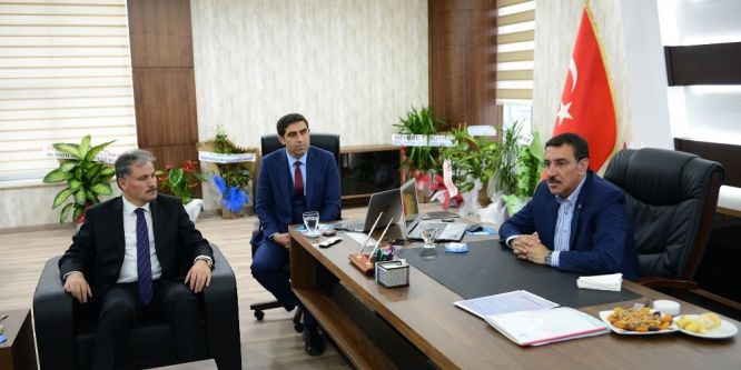 Bakan Tüfenkci MASKİ’nin yeni binasında incelemelerde bulundu