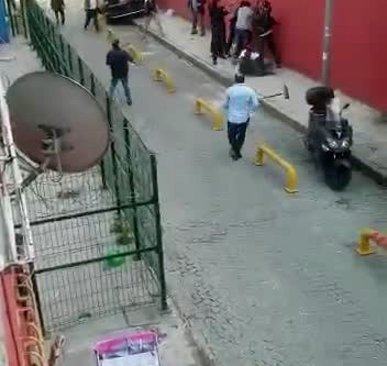 Fatih’de kirayı almaya giden ev sahibi darp edildi
