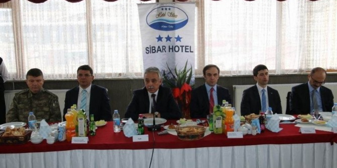 Vali Orhan Toprak’tan ‘halk’ toplantısı