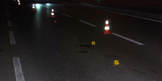 Otomobilin çarptığı kadın hayatını kaybetti