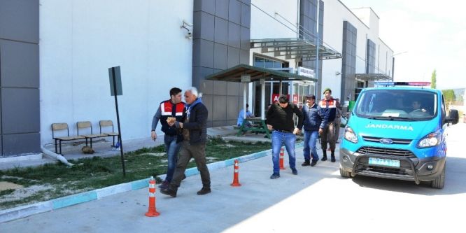 Lahit tarlasında 10 defineci suçüstü yakalandı