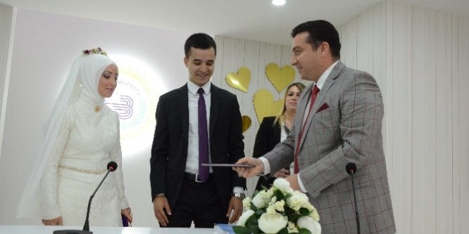 2016 yılında 537 çift dünya evine girdi