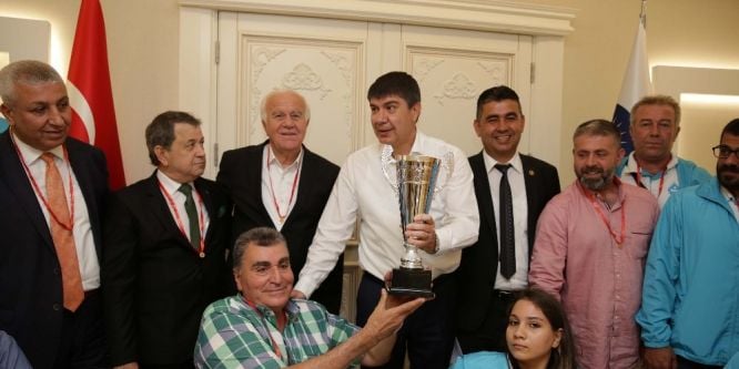 Türel, şampiyonları ağırladı