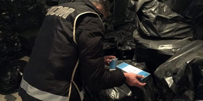 330 bin paket kaçak sigara ele geçirildi