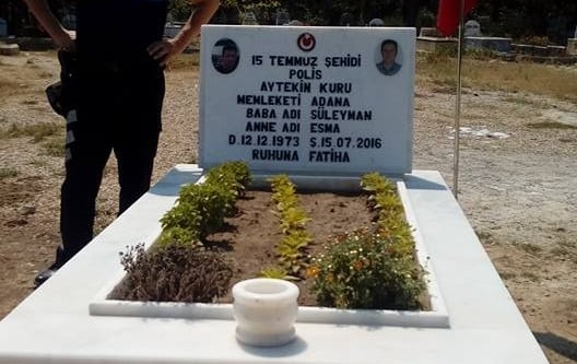 Kozanlı şehitlerin kabirleri valilik tarafından yapıldı