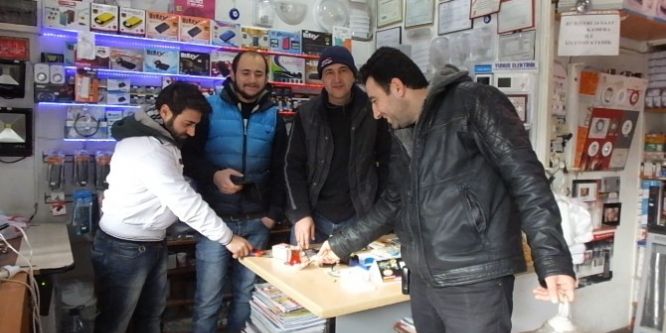 Günde 26 kilometre yürüyor