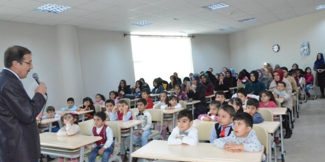 Palandöken Belediyesi kreşinde ilk karne heyecanı