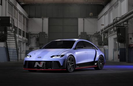 Dacia, yeni marka kimliğiyle Paris Otomobil Fuarı’nda