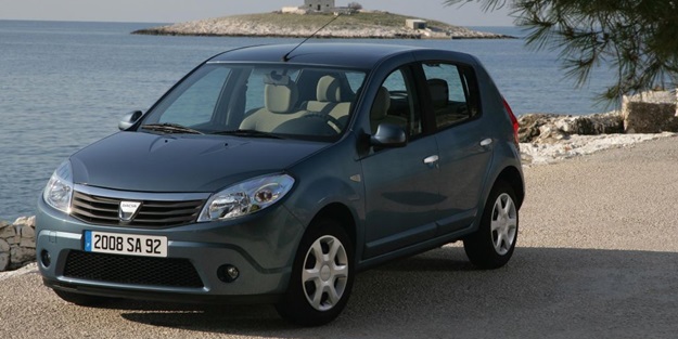 Dacia 2013 fiyatıyla açılım yapıyor