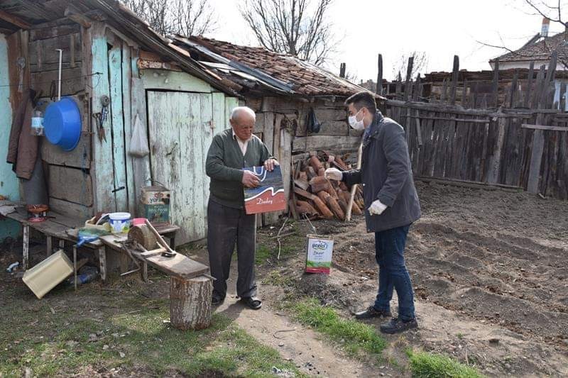 Daday Kaymakamlığı maske, kolonya ve broşür dağıttı 