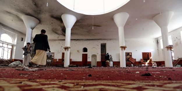 DAEŞ camiye saldırdı! 32 kişi öldü
