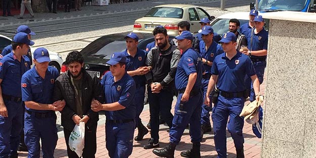 DAEŞ celladının adamları yakalandı!