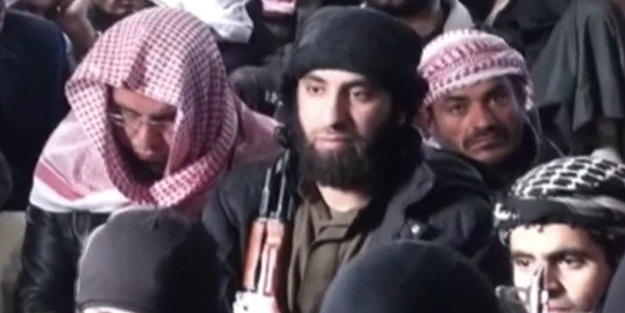 DAEŞ operasyonunda enselendiler! Çocuk ve hayvanlarla ilgili müstehcen görüntüler bulundu