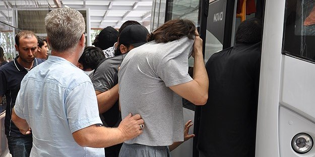 DAEŞ'e katılmak isteyen 23 kişi yakalandı