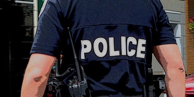 DAEŞ'ten polise silahlı saldırı