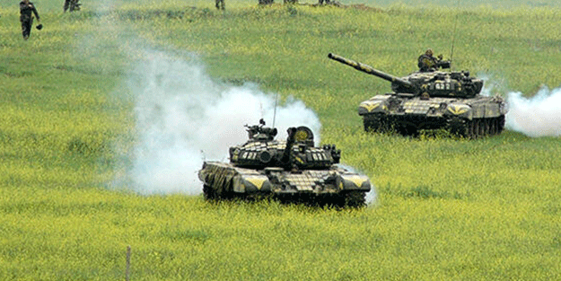 Dağlık Karabağ'da tanklar yan yana dizildi! Cumartesi yer yerinden oynayacak....