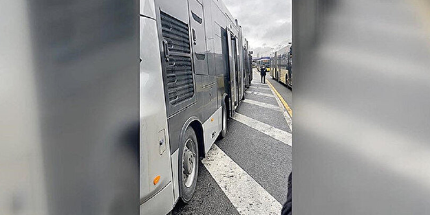 Daha 10 gün olmadı! Ekrem'in yeni metrobüsünden ilk duman yükseldi