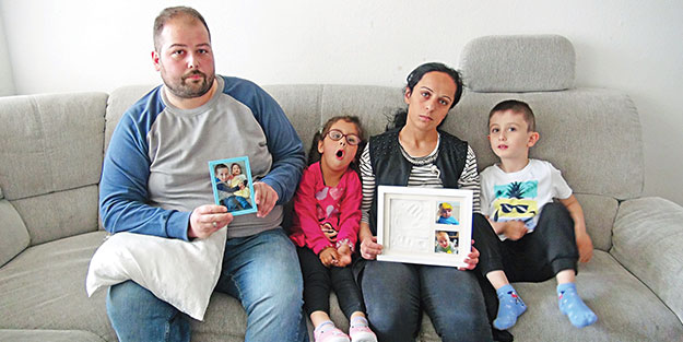 Daha 28 günlük Türk bebeğe el koydular