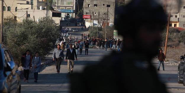 Daha fazla Filistin toprağı çalmak istiyorlar! İsrail evlere saldırdı tesisleri yıktı