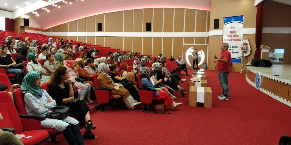 “Daha İyi Bir Gelecek İçin Öğretmenlerle Elele” eğitimi tamamlandı 