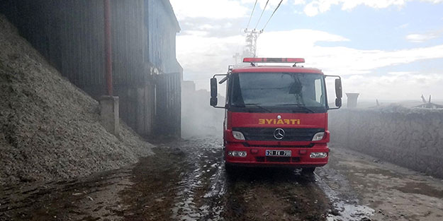 Daha önce 2 kez yanan çırçır fabrikasında yine yangın çıktı