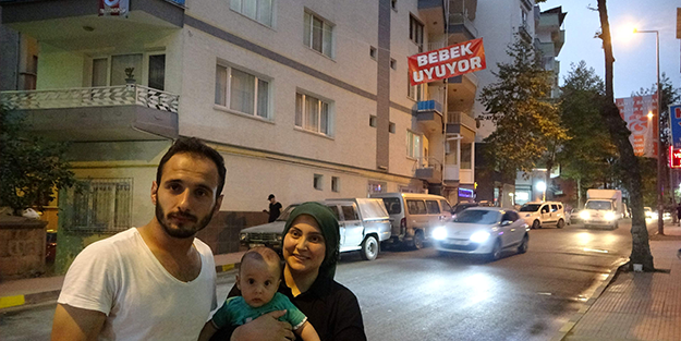 Daha önce böylesini görmediniz! Bebeğin uykusuna inanılmaz çözüm