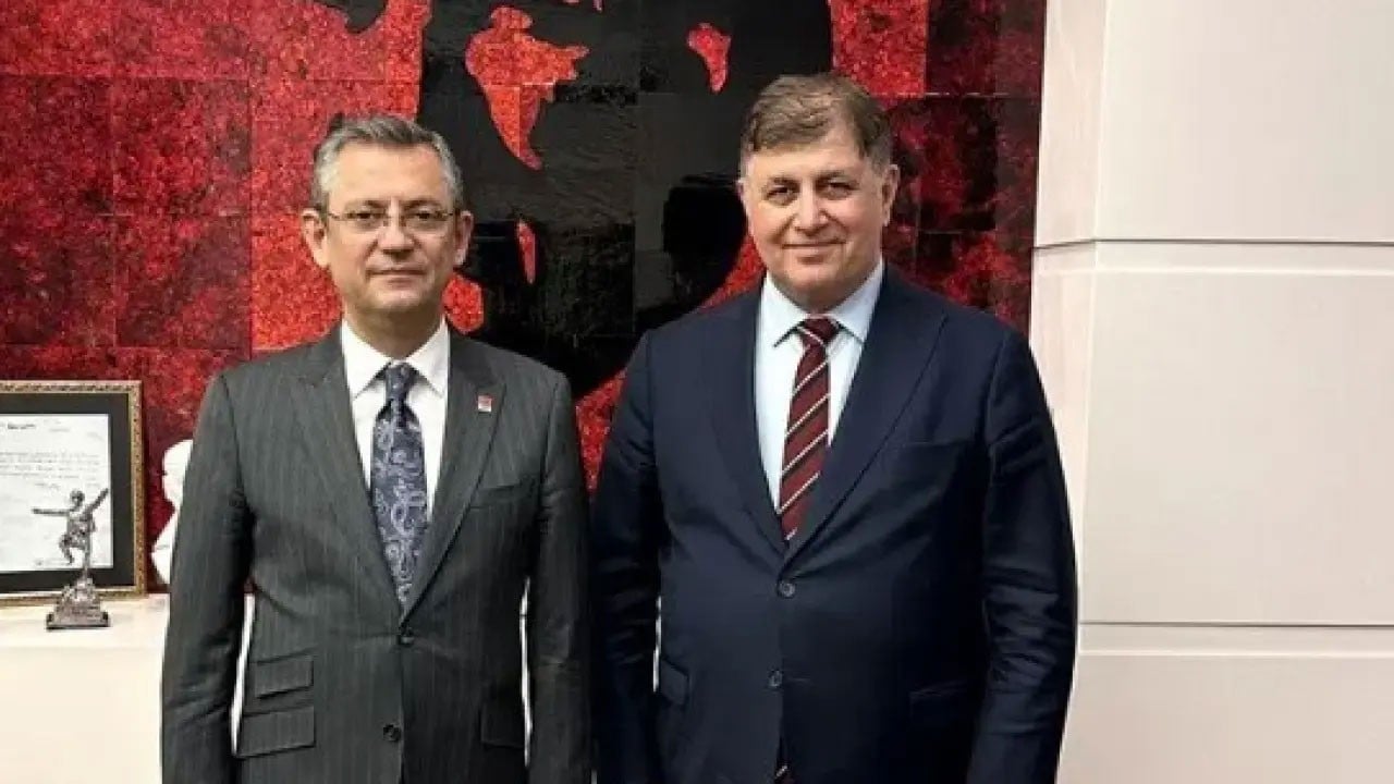 Daha önce destek sözü vermişti ama...! Cemil Tugay Özel'i sattı!