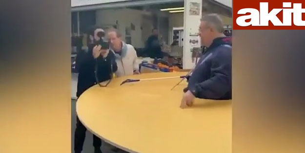 Dahi İtalyan'ın virüs koruma yöntemi şaşırttı!