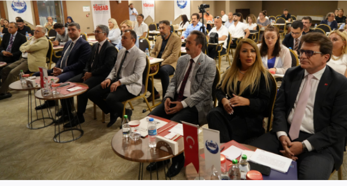 Daire Başkanı Aksoy: "Sağlık hizmeti ihracatı 5 kat, sağlık turisti sayısı 6 kat arttı"