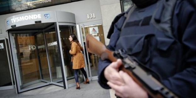 DAİŞ'ten Fransız TV kanalına siber saldırı