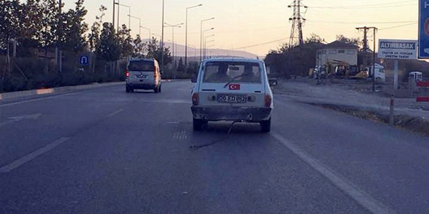 Dalgın sürücü sosyal medyada alay konusu oldu