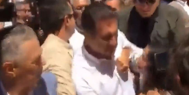 Dallas'a dönen CHP'de bu kez de vandallık! Sarıgül Kılıçdaroğlu'nu protesto eden vatandaşı hırpaladı