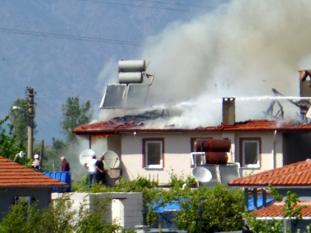 Dalyan’da ikamet yangını 