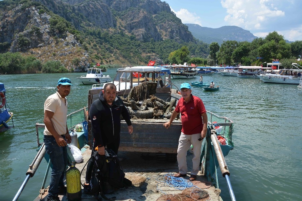 Dalyan’da su altı temizliği 