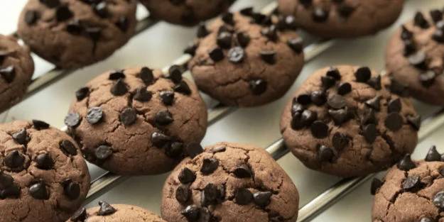 Damla çikolatalı kurabiye tarifi. Kolay tarif