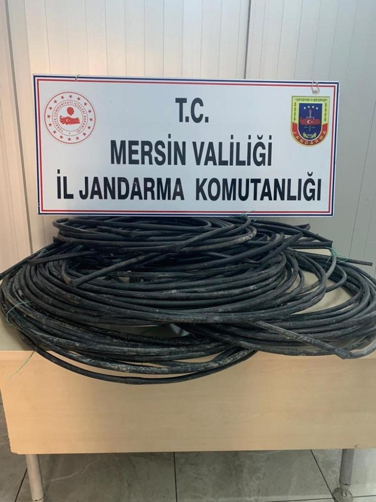 Damlama borularını çalan hırsızlar yakalandı 