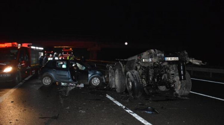 Damperi açık seyreden TIR faciaya yol açtı: 2 ölü