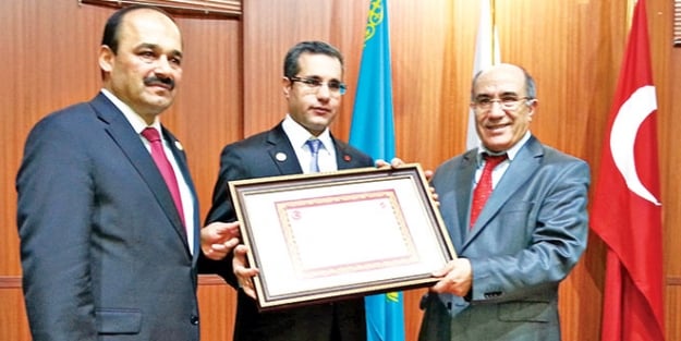 Daneker ödülü Seyit Aydın’a