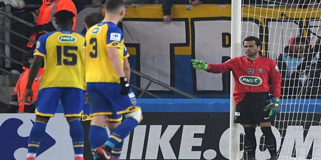 Dani Alves'in kaleye geçtiği maçta PSG tur atladı!