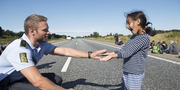 Danimarka tüm dünyaya oyun oynamış!