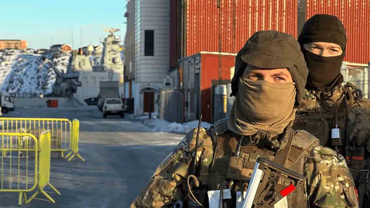 Danimarka’dan Grönland’da savaş hazırlığı: Savaş uçaklarını engellemek için patlayıcı önlemi