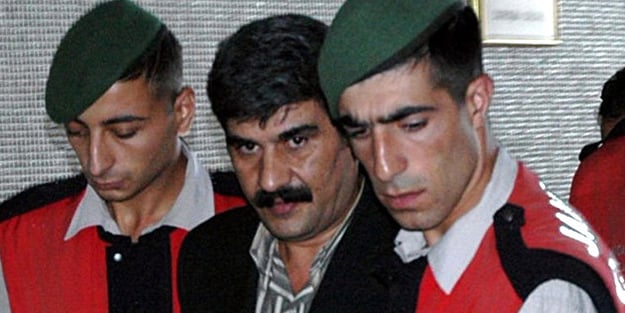 Danıştay sanığı yurtdışına kaçarken yakalandı