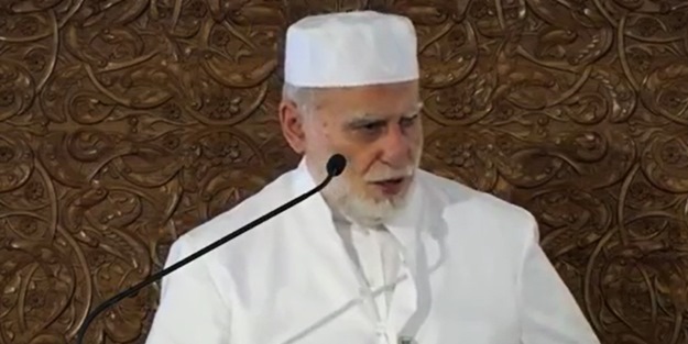 'Dar pantolon erkeklik haysiyetine yakışmaz'