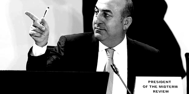 Darbe gecesi SSCB'den mesaj: Mevlüt dikkatli ol!