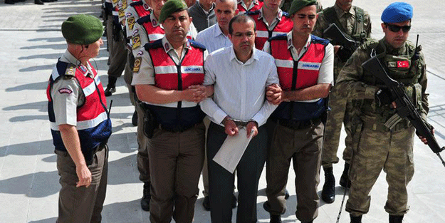Darbe girişimi davasında avukat krizi
