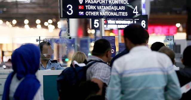 Darbe girişiminden bir gün önce yurt dışına çıkmışlar